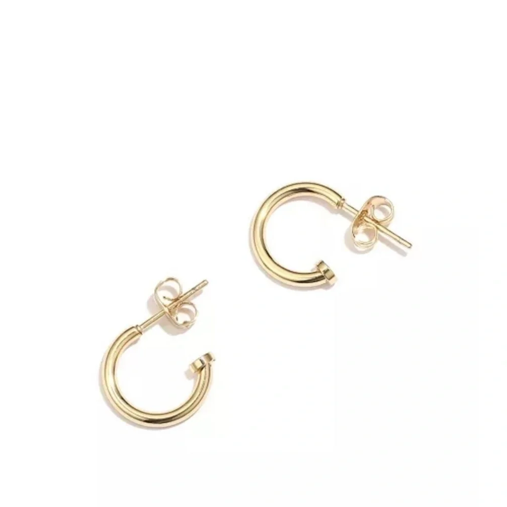 Unwritten interchangeable multicolor glass earrings set
